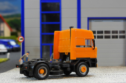 20251206-DAF-3300-orange-00016