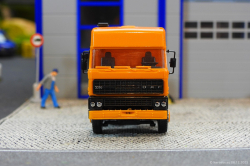 20251206-DAF-3300-orange-00030