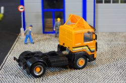 20251206-MAN-F8-19321-orange-00021