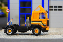 20251206-MAN-F8-19321-orange-00026