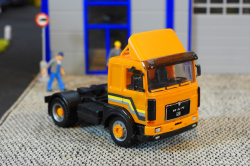 20251206-MAN-F8-19321-orange-00030