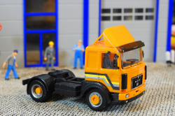 20251206-MAN-F8-19321-orange-00033