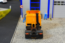 20251206-MB-NG-1838-orange-00015