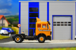 20251206-MB-NG-1838-orange-00025