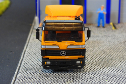 20251206-MB-NG-1838-orange-00032