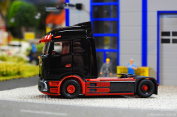 20260221-IMB-eActros-schwarz-rot-01003