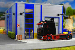 20260221-IMB-eActros-schwarz-rot-01007