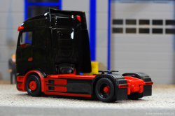 20260221-IMB-eActros-schwarz-rot-01012