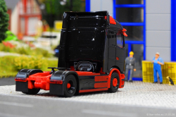 20260221-IMB-eActros-schwarz-rot-01018