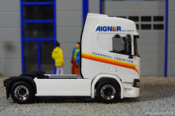 20251107-Aigner-00069