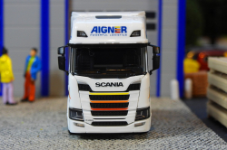 20251107-Aigner-00075