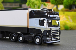 20251130-A-S-Cargo-00052