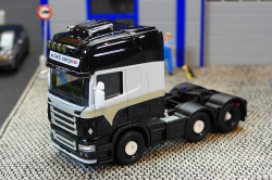 20251130-A-S-Cargo-00058