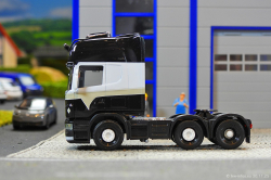 20251130-A-S-Cargo-00064