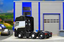 20251130-A-S-Cargo-00069