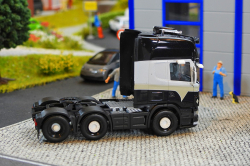 20251130-A-S-Cargo-00076