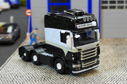 20251130-A-S-Cargo-00081