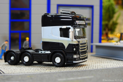 20251130-A-S-Cargo-00084