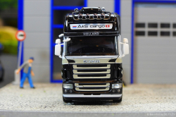 20251130-A-S-Cargo-00086