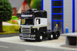 20251130-A-S-Cargo-00087