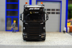 20251116-Bode-Jens-00777