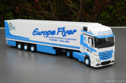 20250111-Europe-Flyer-00163