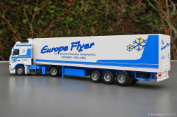 20250111-Europe-Flyer-00198