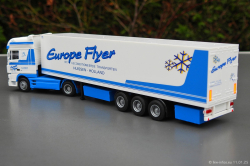 20250111-Europe-Flyer-00251