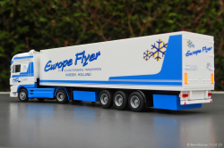 20250111-Europe-Flyer-00253