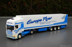 20250111-Europe-Flyer-00289