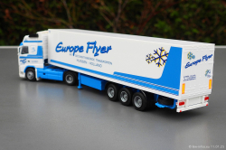 20250111-Europe-Flyer-00356