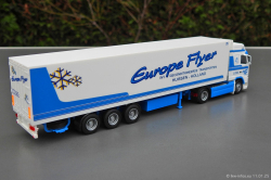 20250111-Europe-Flyer-00372