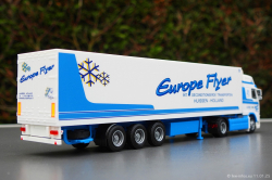 20250111-Europe-Flyer-00375