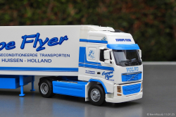 20250111-Europe-Flyer-00384