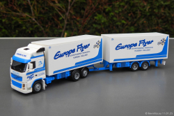 20250111-Europe-Flyer-00395