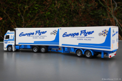 20250111-Europe-Flyer-00415