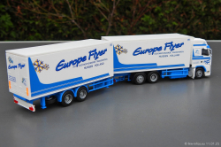 20250111-Europe-Flyer-00425