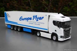 20250111-Europe-Flyer-00552