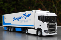 20250111-Europe-Flyer-00553