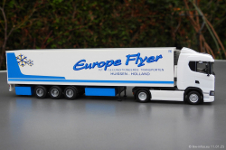 20250111-Europe-Flyer-00555