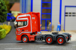 20251128-Give-Svaergods-00157