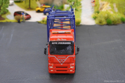 20251128-Give-Svaergods-00238