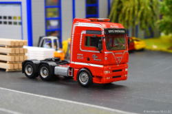 20251128-Give-Svaergods-00262