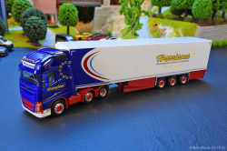 20251024-Harrisons-00005