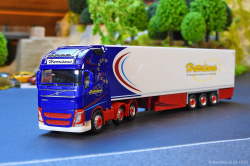 20251024-Harrisons-00007