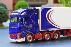 20251024-Harrisons-00015