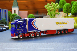 20251024-Harrisons-00016