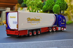 20251024-Harrisons-00033