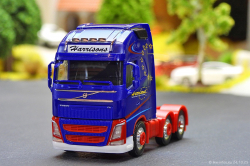 20251024-Harrisons-00081