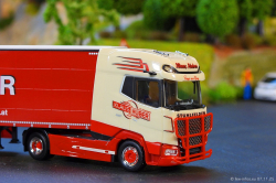 20251107-Huber-00048